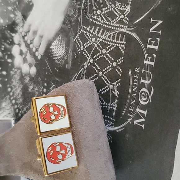 Alexander McQueen Other - Alexander McQueen cufflinks